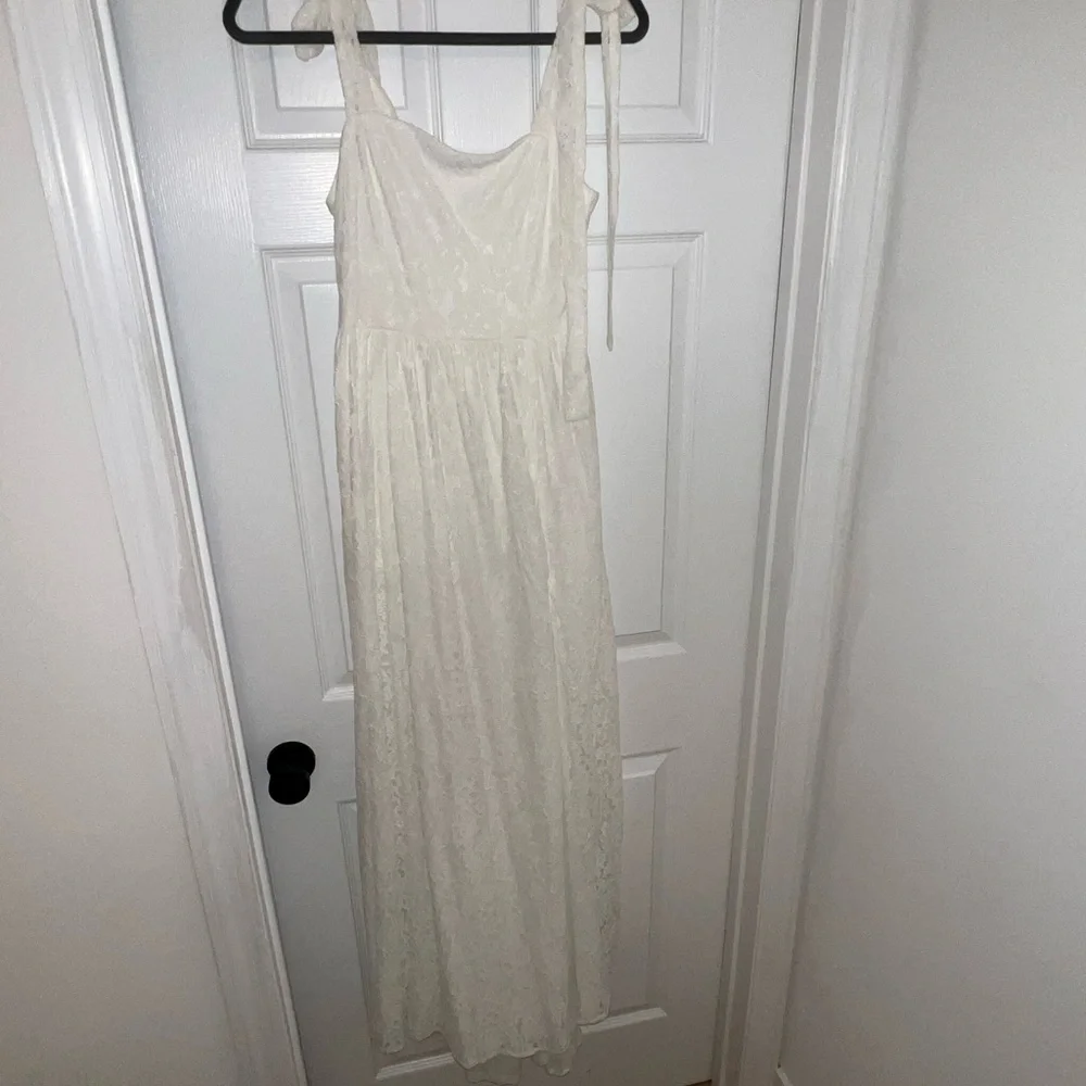 Lulu's Elegant White Maxi Dress with Slit - Picture 3 of 4